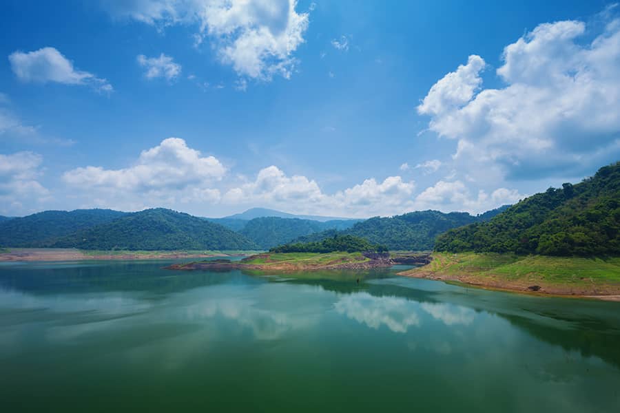 Which is the longest river in Asia?